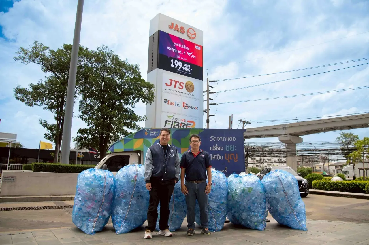 “JAS-PA” organizes 3rd ‘Trash for Eggs’ to donate over 10,000 recyclable waste to “Wat Chak Daeng”