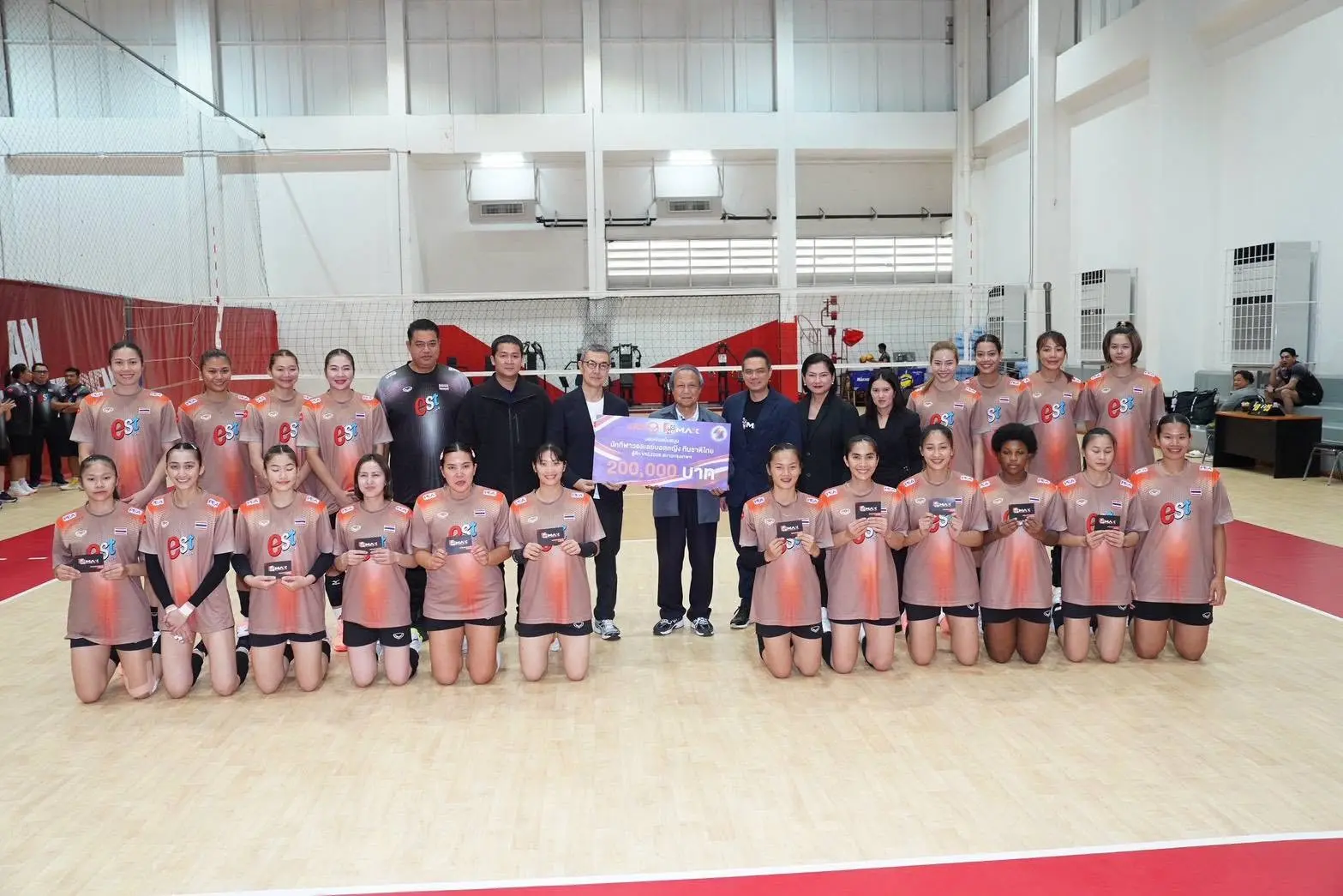 "พิชญ์ โพธารามิก" มอบ 1 ล้านบาทต่อแมตซ์ หนุนทัพลูกยางสาวไทยสู้ศึก VNL 2026 “JAS” ร่วมสนับสนุนการเตรียมความพร้อมนักวอลเลย์บอลหญิงทีมชาติไทย