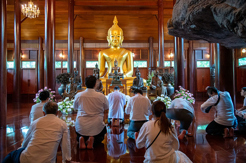  'JAS GROUP' hosts Pha Pah cereomony to donate medical equipment to Phra Ajarn Baen Thanagro Hospital