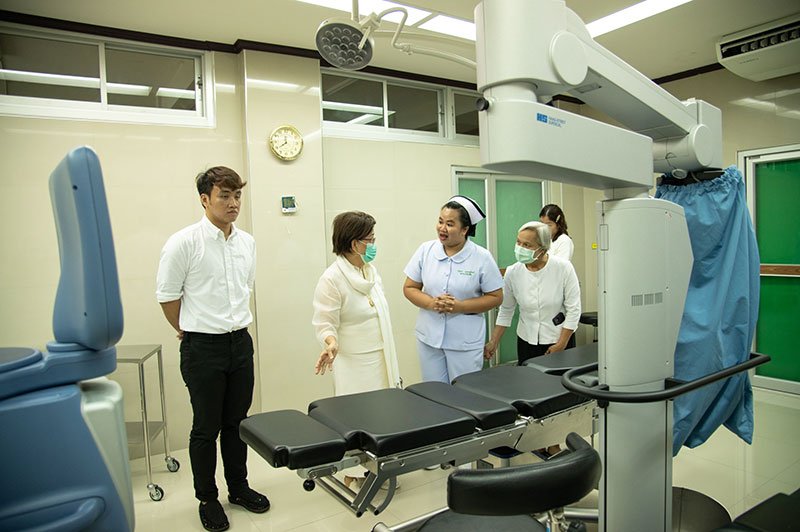  'JAS GROUP' hosts Pha Pah cereomony to donate medical equipment to Phra Ajarn Baen Thanagro Hospital