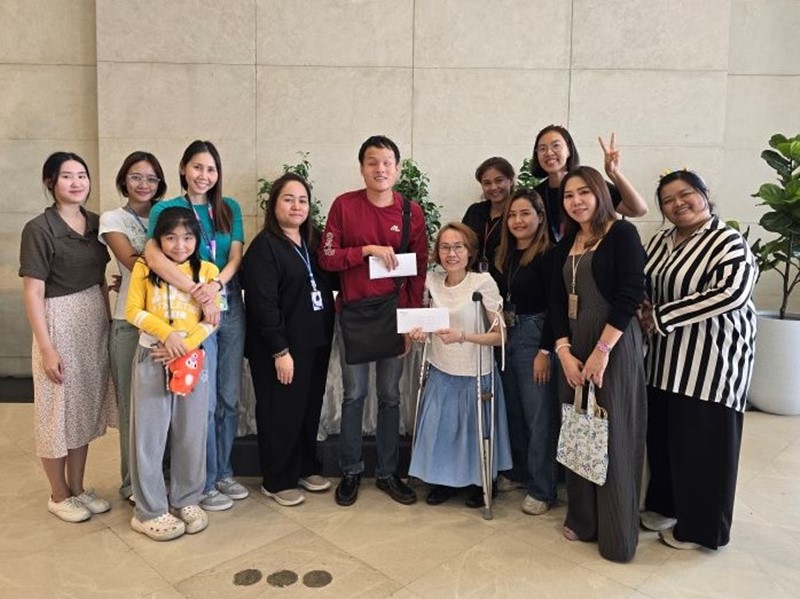 "JAS" donates plastic bottles to "Wat Chak Daeng" in "Trash for Good, Bottles for Monk's Robes"