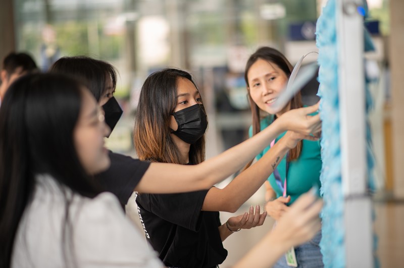 "JAS" donates plastic bottles to "Wat Chak Daeng" in "Trash for Good, Bottles for Monk's Robes"