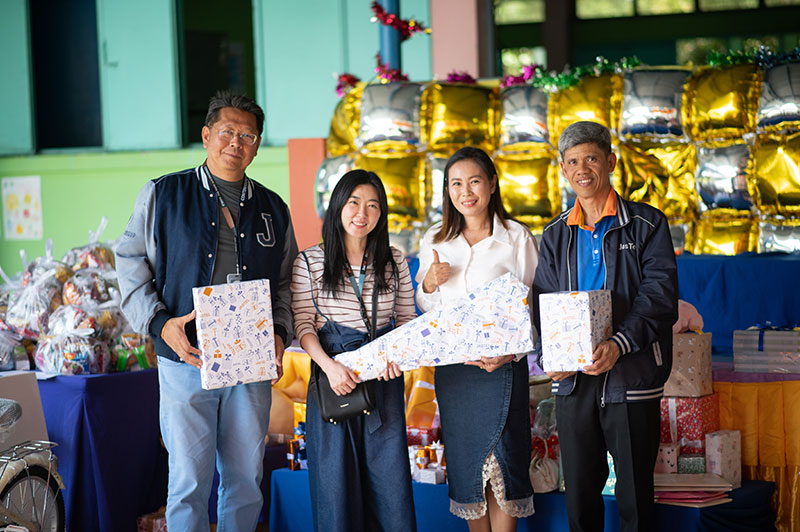 "JAS Group" Brings Children's Day Cheer to Wat Salakul School