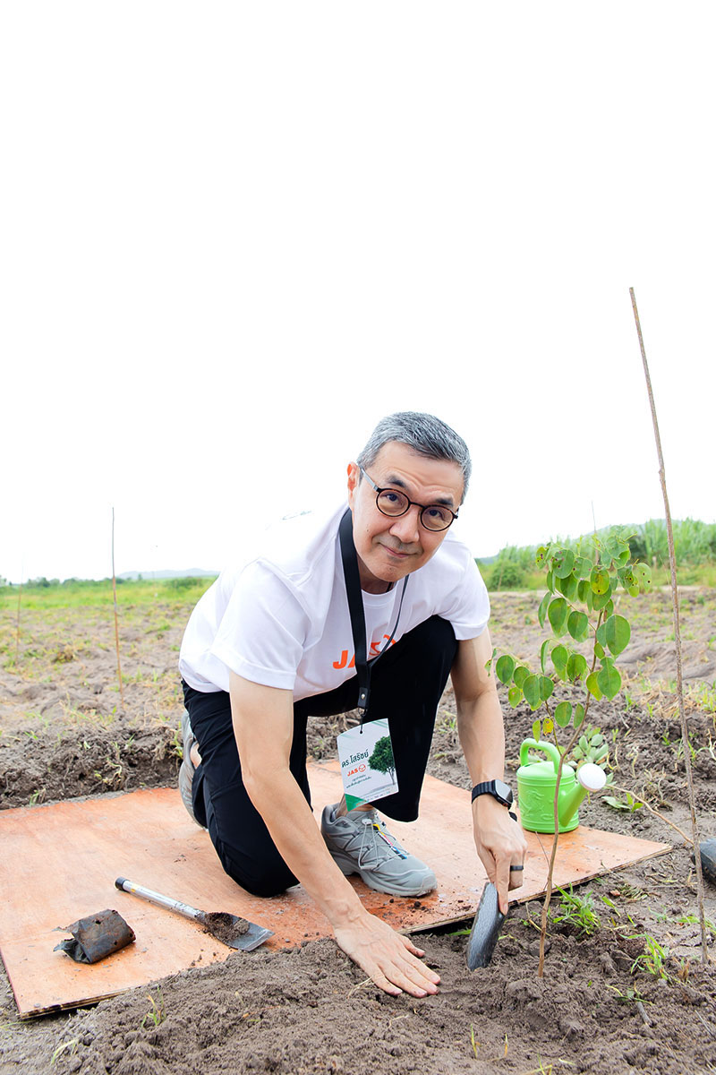 “JAS” รวมพลังผู้บริหารและพนักงานในเครือ ทำกิจกรรมโครงการ “ปลูกป่าจัสมิน พลิกฟื้นดินสู่ความยั่งยืน”