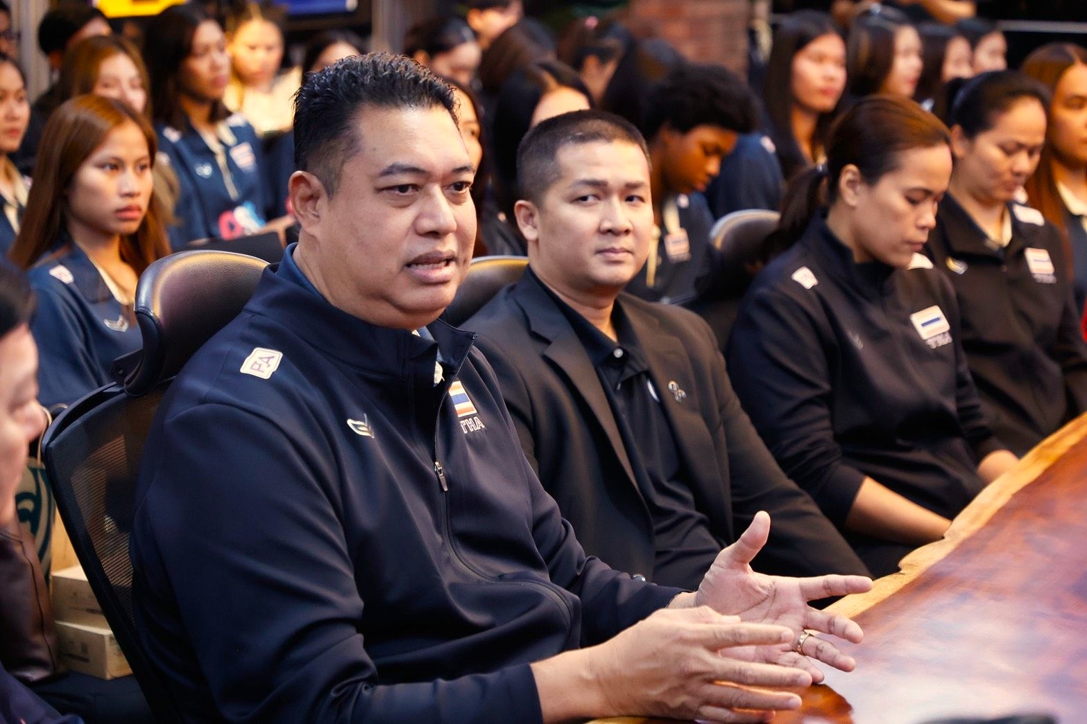 "คุณพิชญ์ โพธารามิก" มอบ 2 ล้าน ทีมนักตบสาวไทย