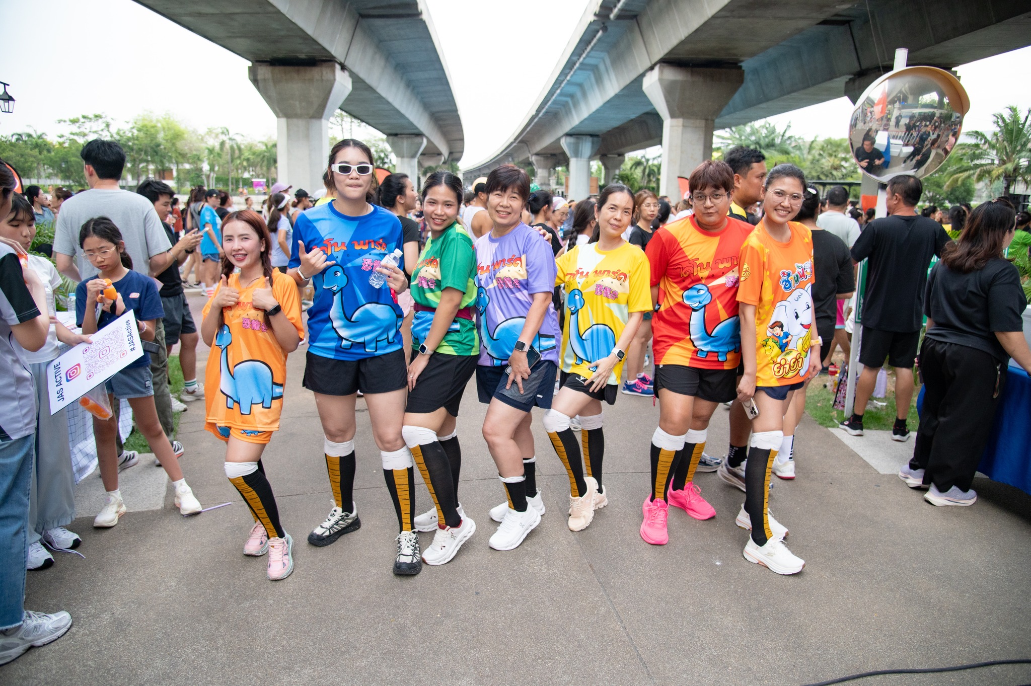 “JAS" ชวนคนรักสุขภาพเต้น ZUMBA เนรมิตรสวนสมเด็จฯ เป็นพื้นที่รวมพลังสายเต้นออกกำลังกาย