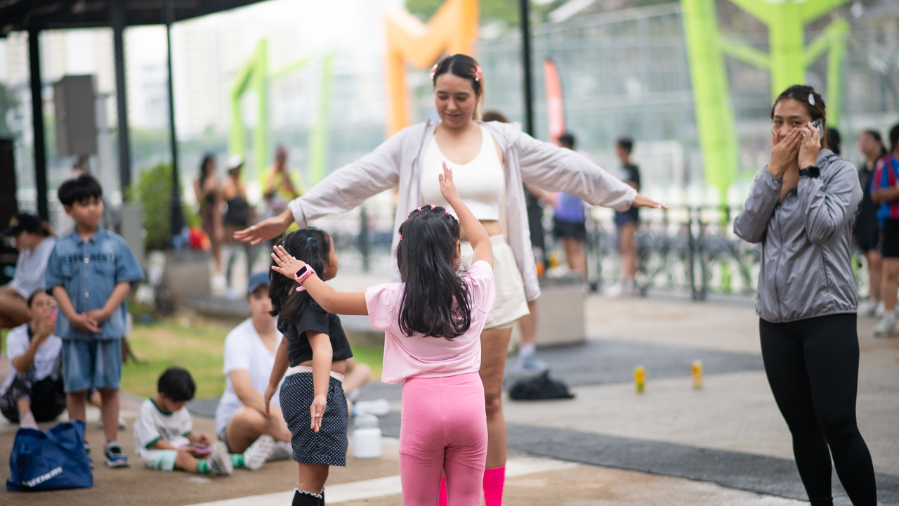 “JAS” เดินหน้าเติมสีสันสายสุขภาพ   ชวนเต้น ZUMBA สุดคึกคักกลางสวนสมเด็จฯ