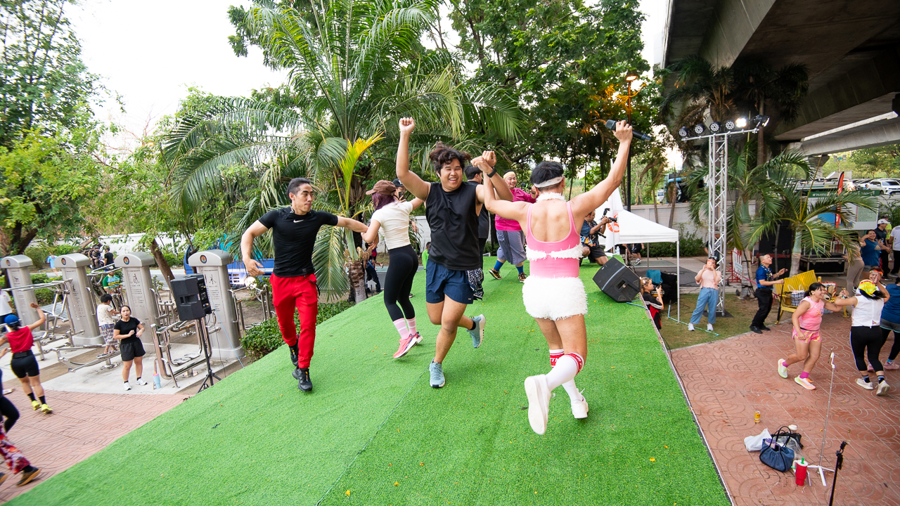 “JAS” เดินหน้าเติมสีสันสายสุขภาพ   ชวนเต้น ZUMBA สุดคึกคักกลางสวนสมเด็จฯ
