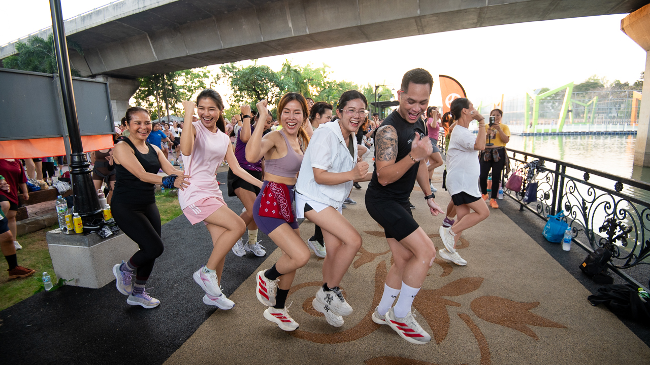 “JAS” เดินหน้าเติมสีสันสายสุขภาพ   ชวนเต้น ZUMBA สุดคึกคักกลางสวนสมเด็จฯ
