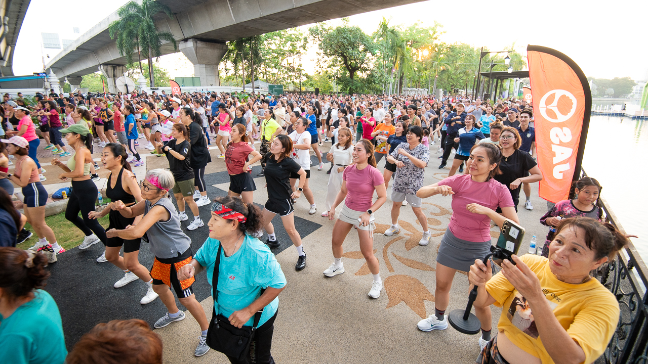 “JAS” เดินหน้าเติมสีสันสายสุขภาพ   ชวนเต้น ZUMBA สุดคึกคักกลางสวนสมเด็จฯ