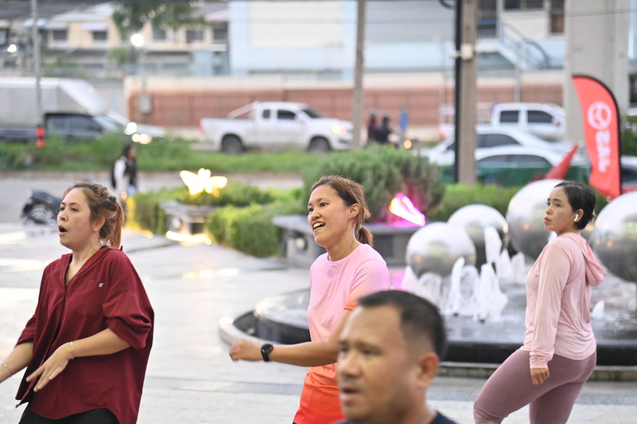 JAS Fit and Fun เต้น Zumba หน้าตึก
