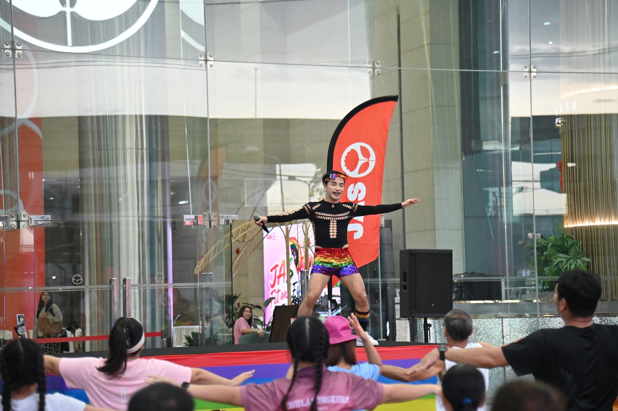 JAS Fit and Fun เต้น Zumba หน้าตึก
