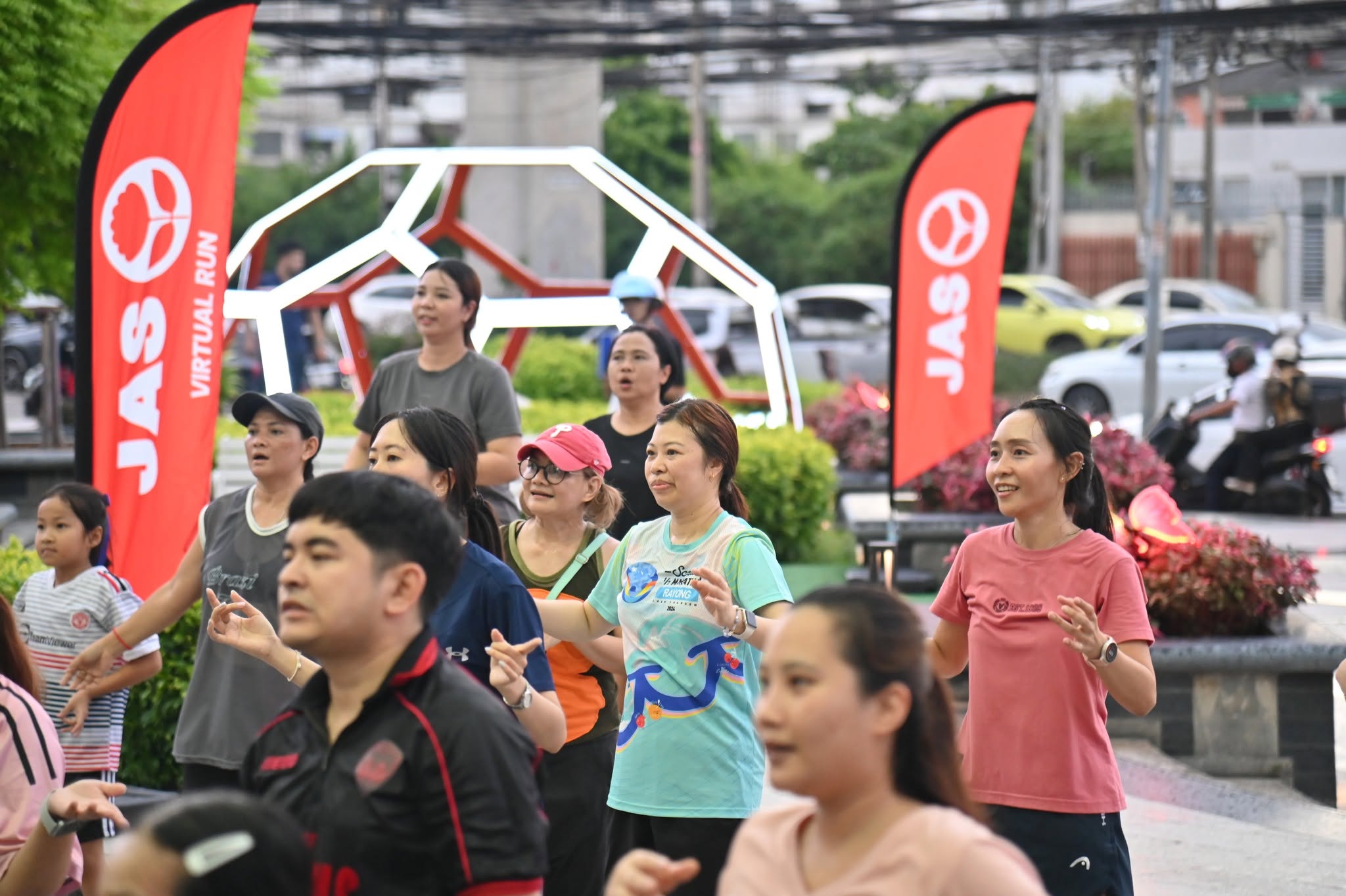 JAS Fit and Fun เต้น Zumba หน้าตึก