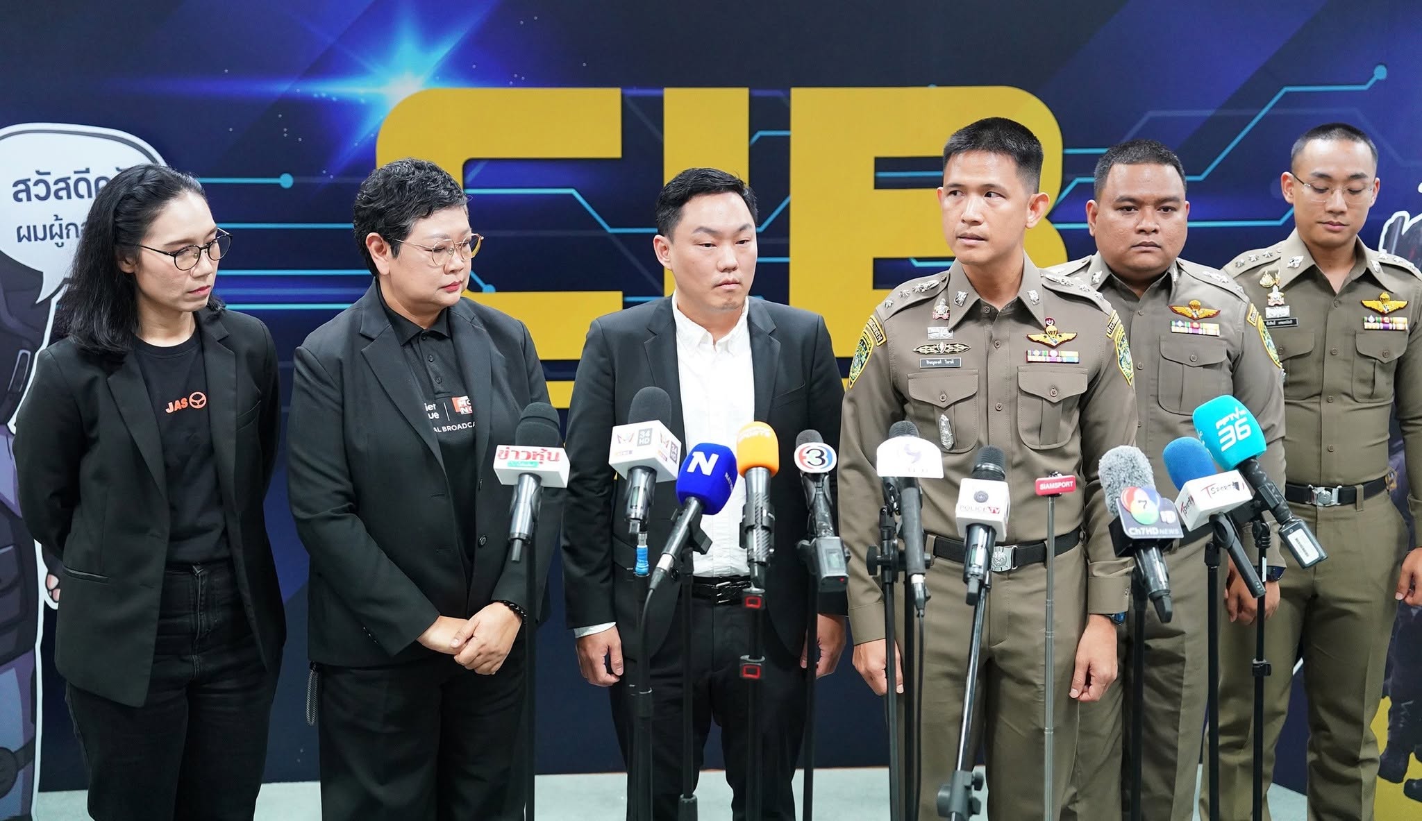 ตำรวจสอบสวนกลาง (CIB) โดย กก.3 บก.ปอท. เปิดปฏิบัติการ “Operation VAR”  ทลายเว็บไซต์ลักลอบถ่ายทอดสดฟุตบอลต่างประเทศ และโฆษณาเว็บไซต์พนันออนไลน์